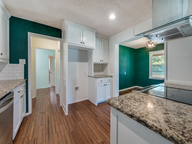 1218 Warden Street, Benbrook, TX 76126
