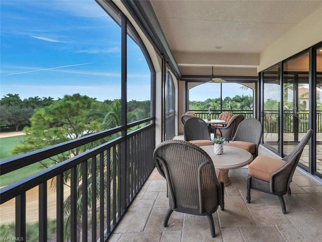 2543 Marquesa Royale LN PH 301, Naples, FL 34109