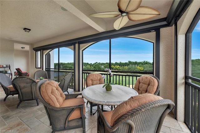 2543 Marquesa Royale LN PH 301, Naples, FL 34109