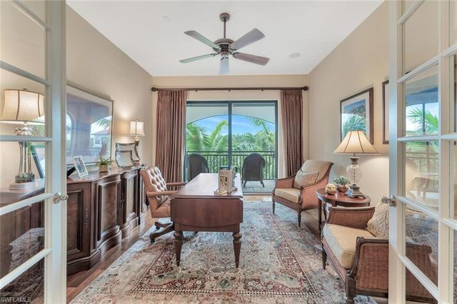 2543 Marquesa Royale LN PH 301, Naples, FL 34109