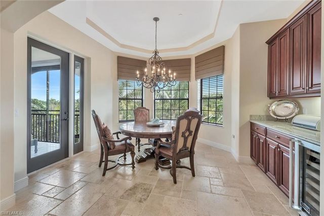 2543 Marquesa Royale LN PH 301, Naples, FL 34109