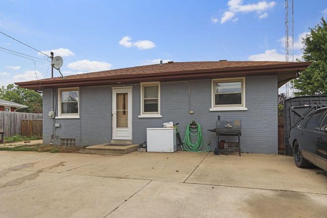 2110 16th AVENUE, Kenosha, WI 53140
