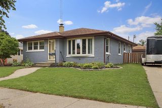 2110 16th AVENUE, Kenosha, WI 53140