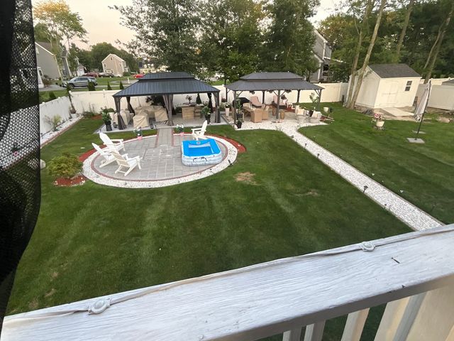38 Rockland Dr, Brockton, MA 02301