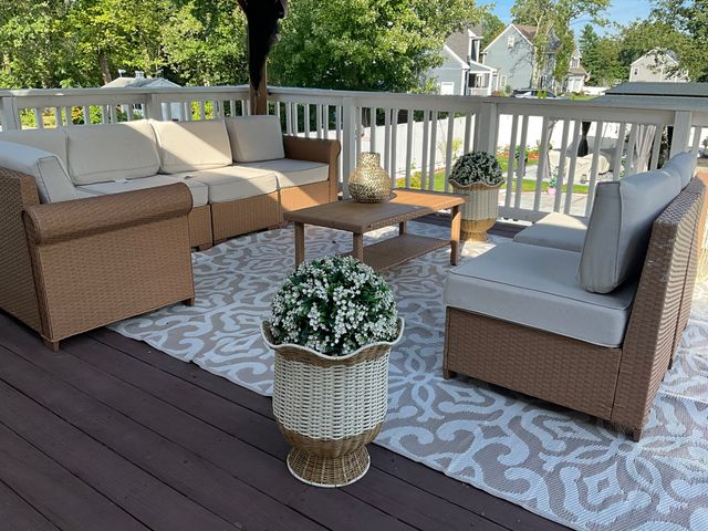 38 Rockland Dr, Brockton, MA 02301