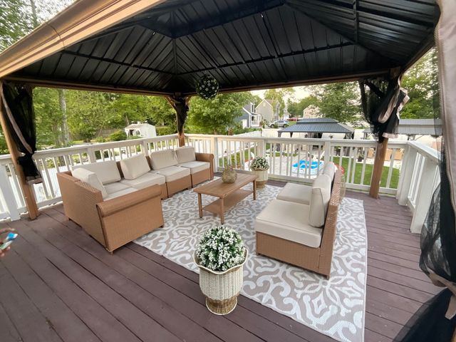 38 Rockland Dr, Brockton, MA 02301