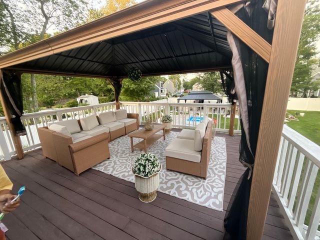 38 Rockland Dr, Brockton, MA 02301