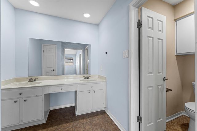 939 Memorial Village Drive 38, Houston, TX 77024