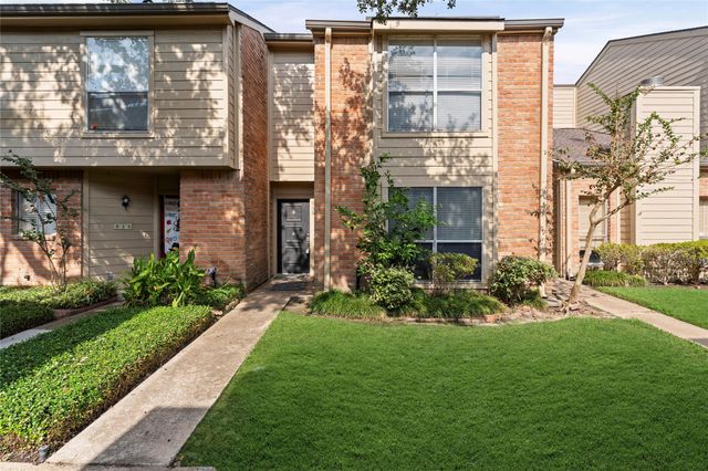939 Memorial Village Drive 38, Houston, TX 77024