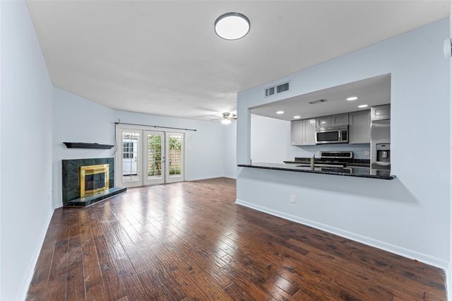 939 Memorial Village Drive 38, Houston, TX 77024