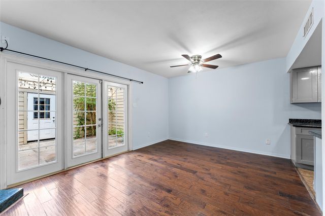 939 Memorial Village Drive 38, Houston, TX 77024