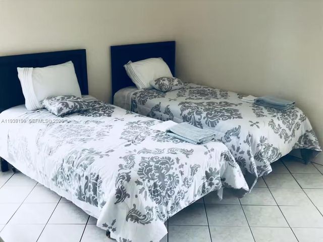 201 178th Dr 401, Sunny Isles Beach, FL 33160