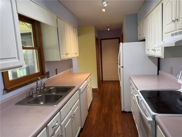 109 Hill Pine Court, Clemson, SC 29631