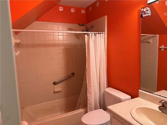 109 Hill Pine Court, Clemson, SC 29631