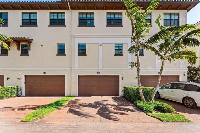 5251 Beckman Terrace, Palm Beach Gardens, FL 33418