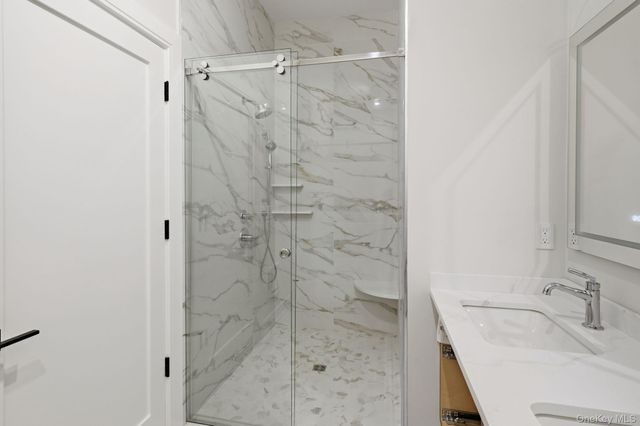 34 Clinton Avenue 5D, Dobbs Ferry, NY 10522