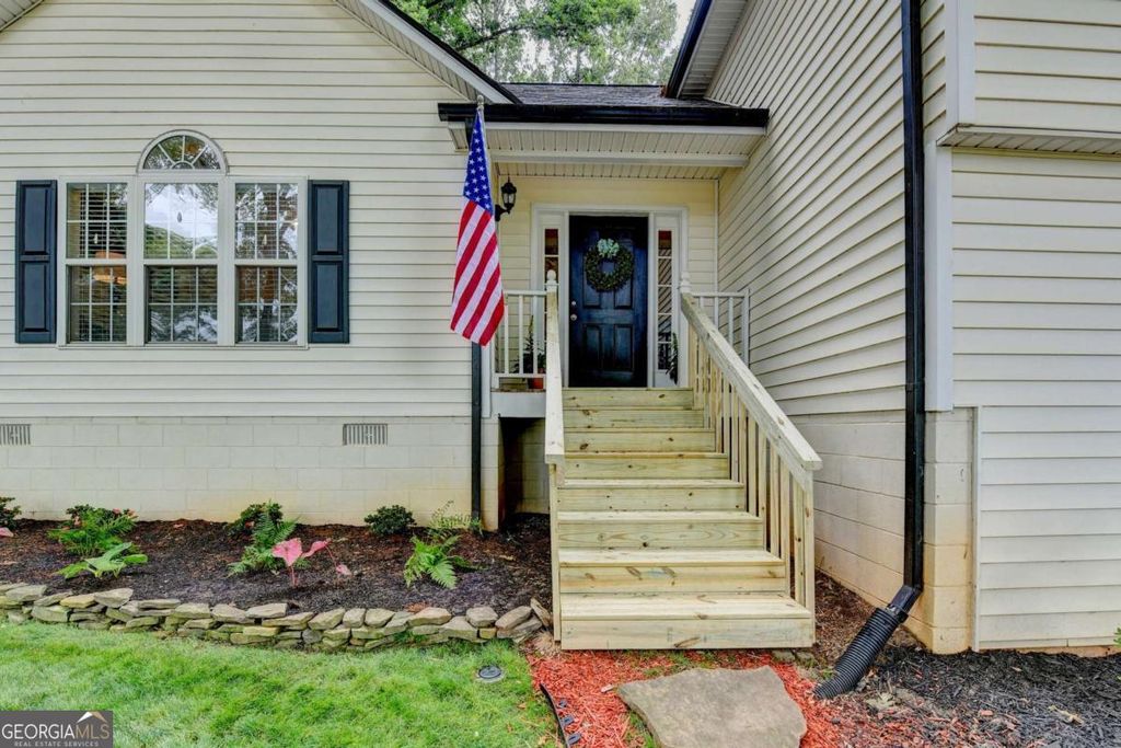 95 N Gwinnett Street, Buford, GA 30518