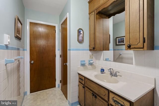 133 SUMMITVILLE RD, New Holland, PA 17557