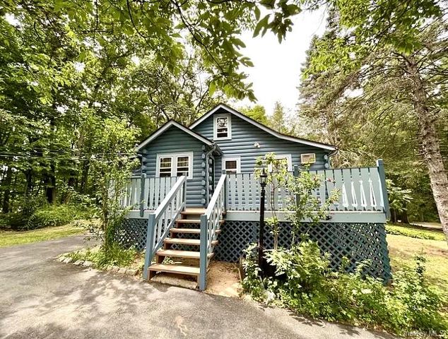 15 Locust Drive, Cold Spring, NY 10516