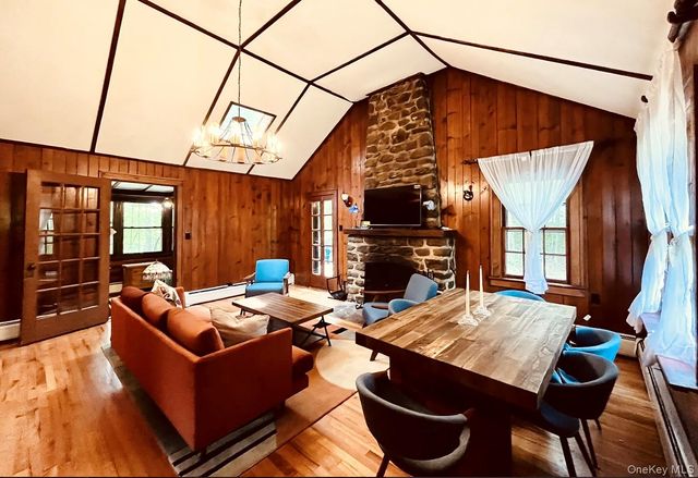 15 Locust Drive, Cold Spring, NY 10516