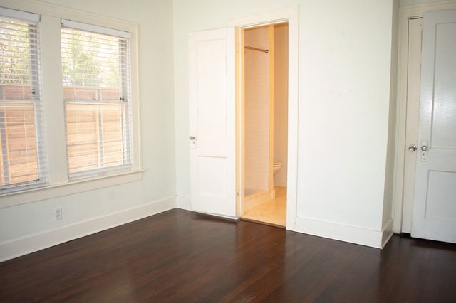 4304 Hawthorne Avenue 101, Dallas, TX 75219