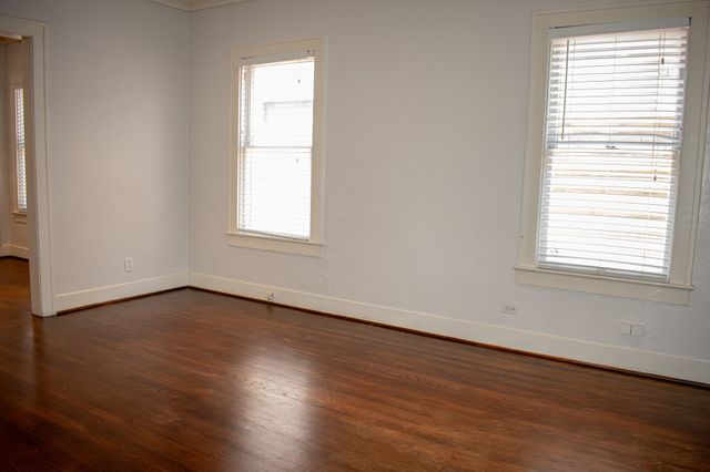 4304 Hawthorne Avenue 101, Dallas, TX 75219