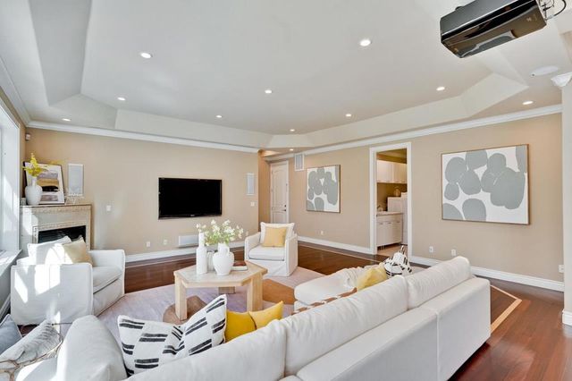 10411 Glencoe Drive, Cupertino, CA 95014