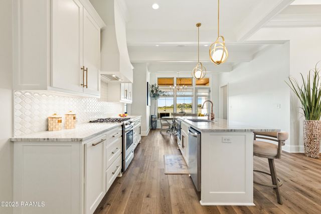 108 Big Lake Run, Youngsville, LA 70592