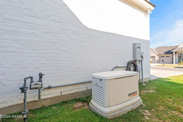 108 Big Lake Run, Youngsville, LA 70592