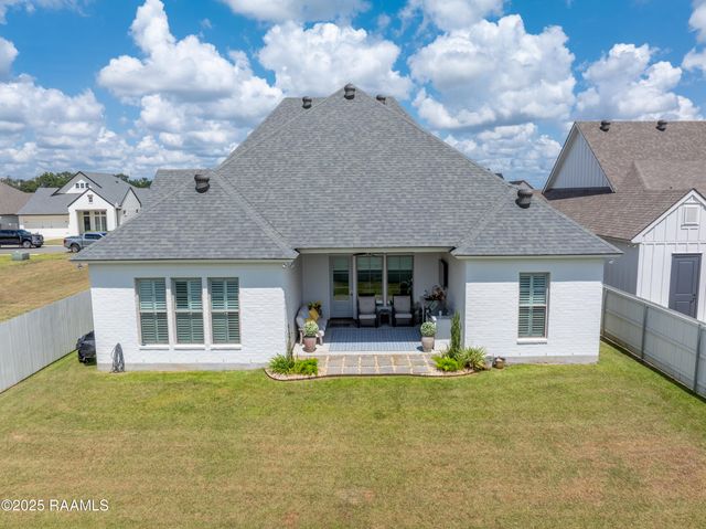 108 Big Lake Run, Youngsville, LA 70592