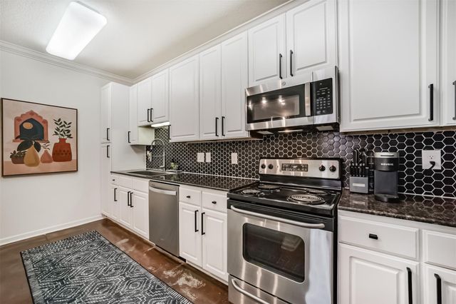 1711 Old Spanish Trail 132, Houston, TX 77054