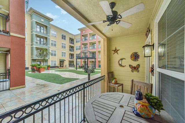 1711 Old Spanish Trail 132, Houston, TX 77054