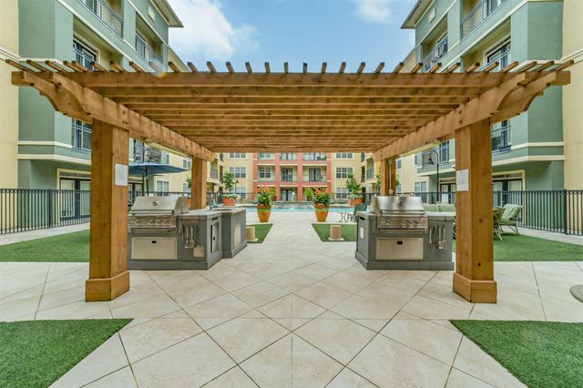 1711 Old Spanish Trail 132, Houston, TX 77054