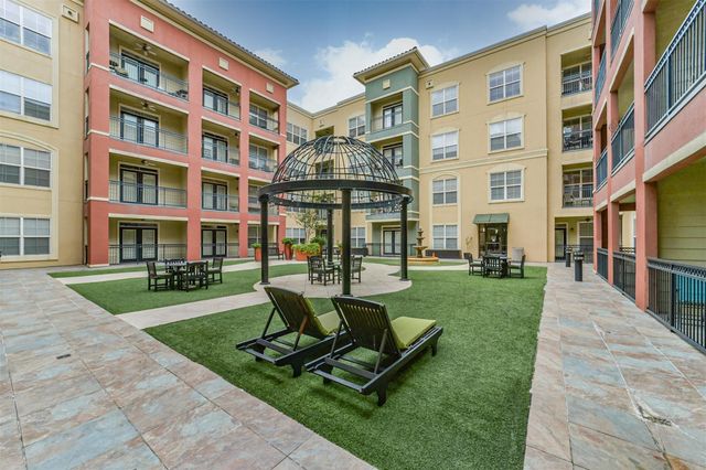 1711 Old Spanish Trail 132, Houston, TX 77054