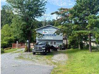3672 Us Hwy 76 E, Young Harris, GA 30582