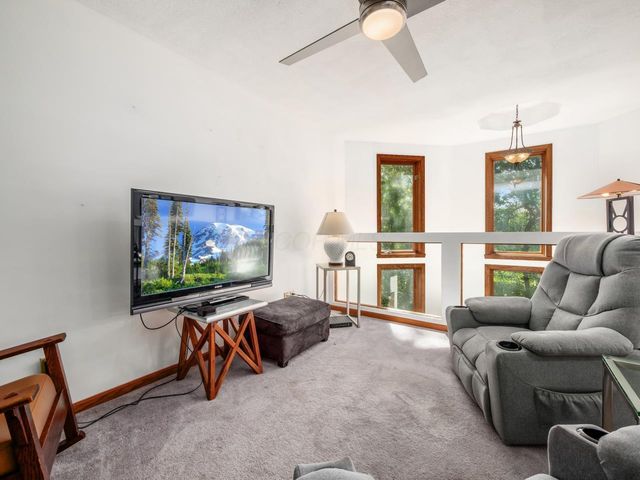 606 Kimberly Court, Heath, OH 43056