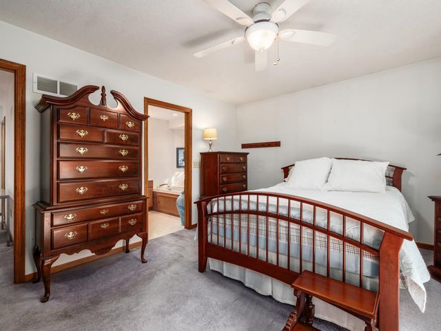 606 Kimberly Court, Heath, OH 43056