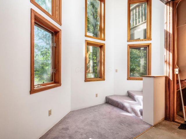 606 Kimberly Court, Heath, OH 43056