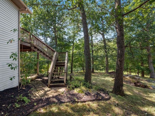 606 Kimberly Court, Heath, OH 43056