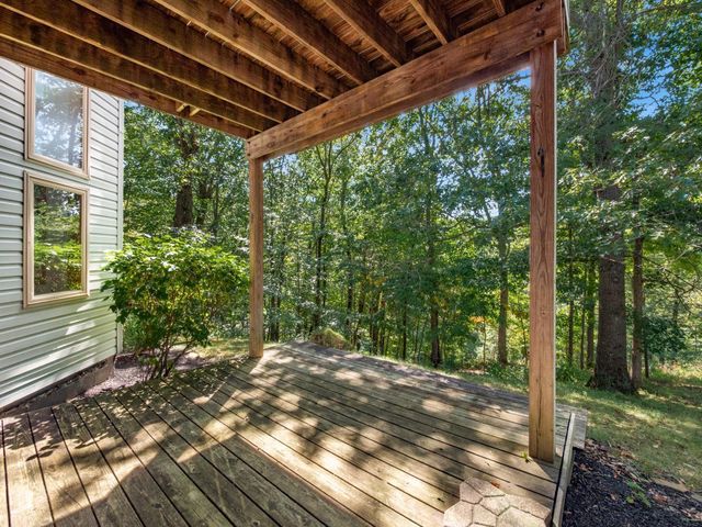 606 Kimberly Court, Heath, OH 43056