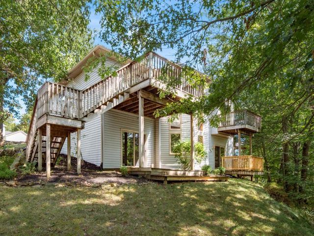 606 Kimberly Court, Heath, OH 43056