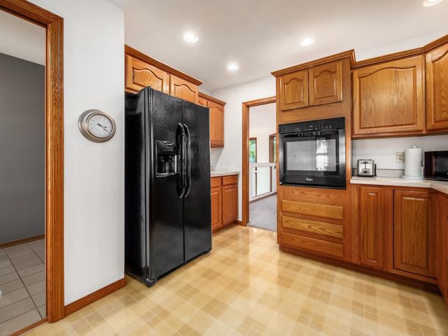 606 Kimberly Court, Heath, OH 43056