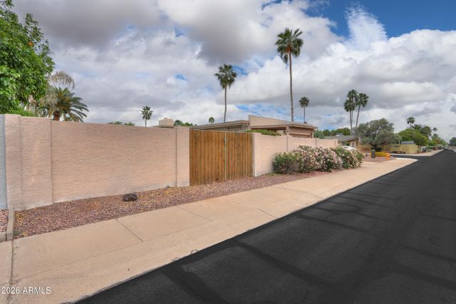 6902 E Sheena Drive, Scottsdale, AZ 85254