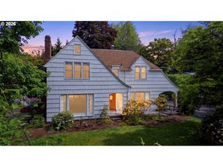 3921 Se LAKE Rd, Milwaukie, OR 97222