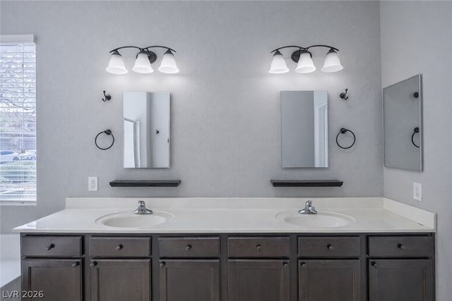 7270 Elessar Avenue, Las Vegas, NV 89178