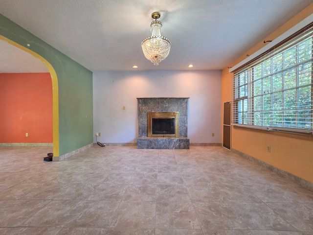 4 Joseph St, Dudley, MA 01571