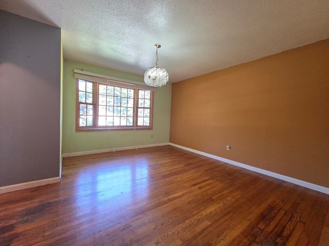4 Joseph St, Dudley, MA 01571