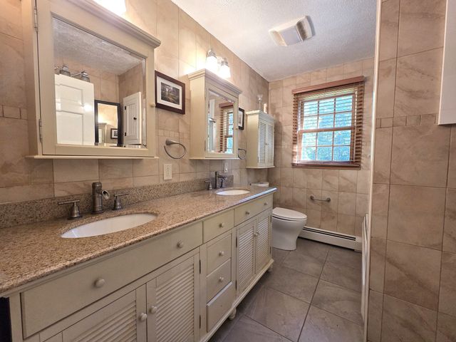 4 Joseph St, Dudley, MA 01571