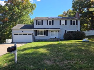 4 Joseph St, Dudley, MA 01571