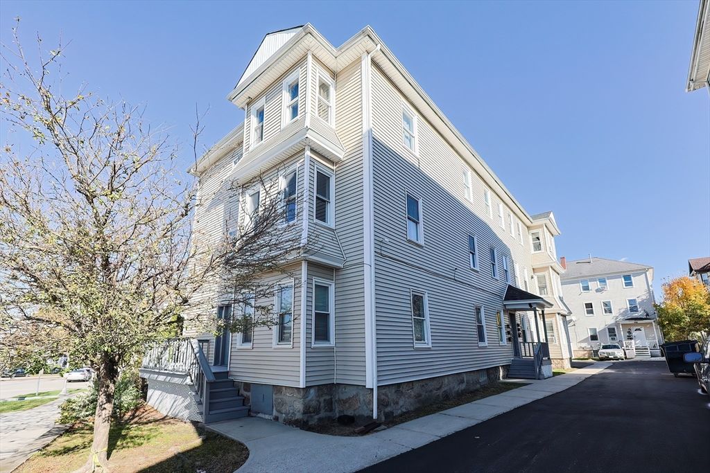 764 Plymouth Ave, Fall River, MA 02721